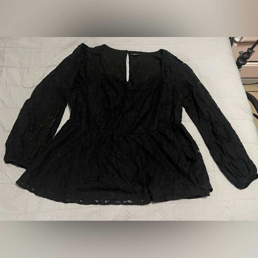 Torrid peplum lace top size 2